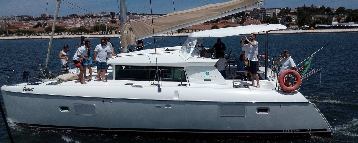 sailboat charter lisbon