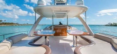 Power Catamaran Rental in Key Biscayne