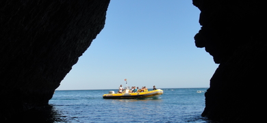 Boat tour in Sesimbra - Monk Fish Cave