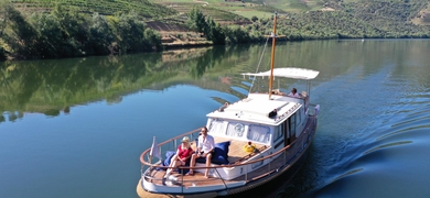 Have a great time onboard and discover the Douro Valley