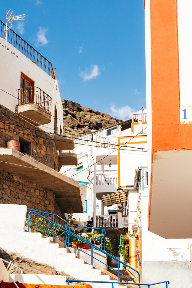 Cute towns in Gran Canaria by Krisztian Tabori