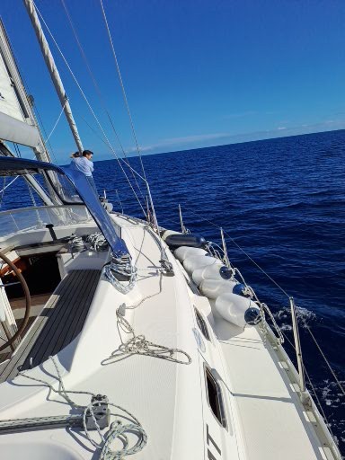 Viaje privado en velero por Ponta Delgada