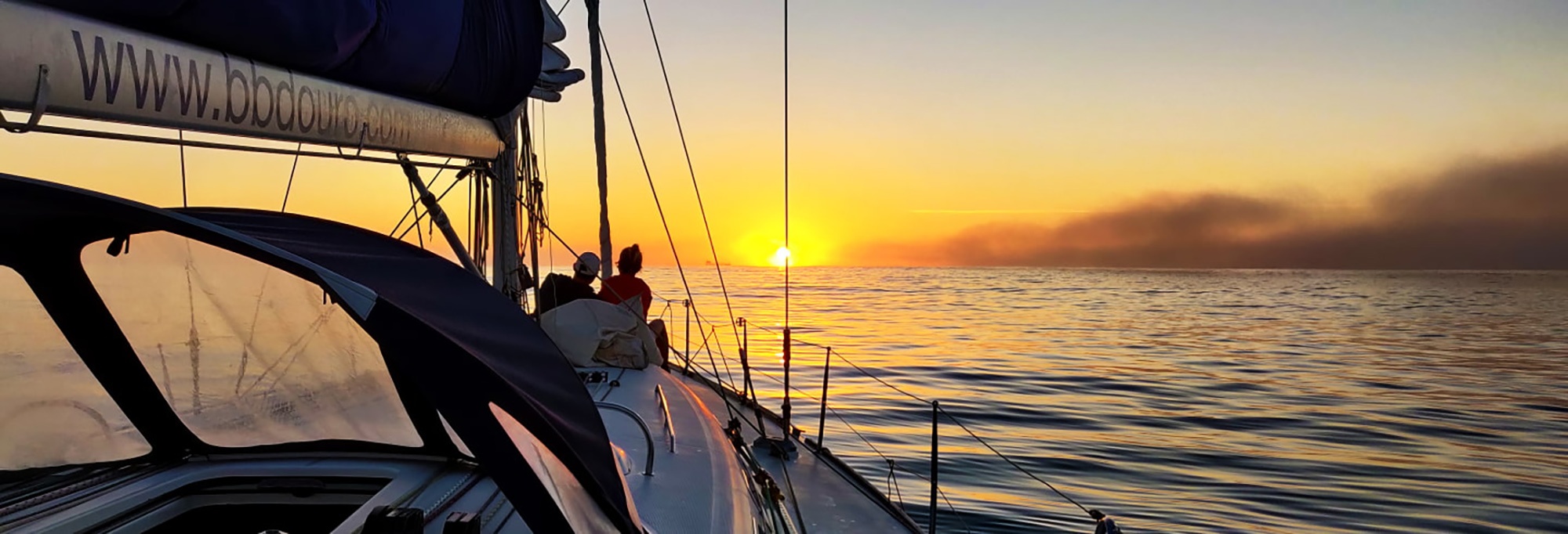 Cruzeiro ao pôr do sol no Porto