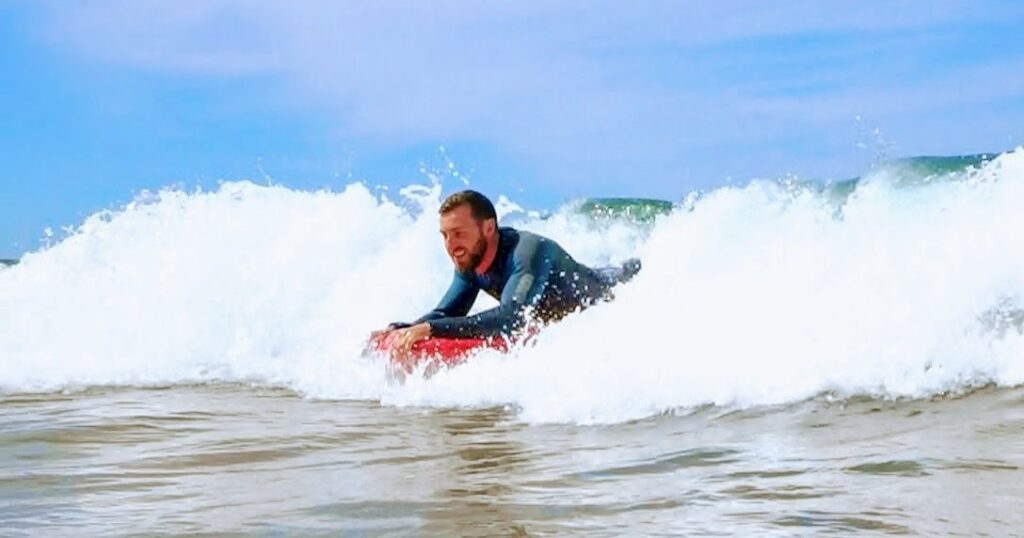 Clases de surf y yoga en Lisboa