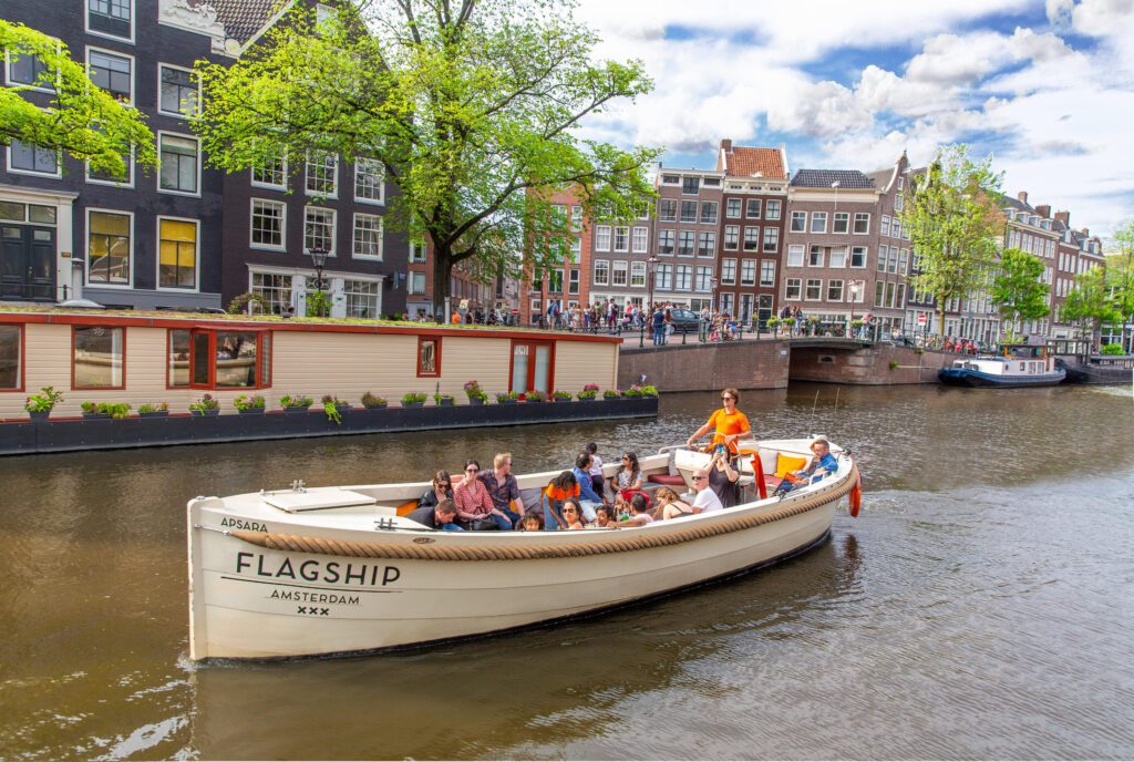 Crucero en barco por los canales de Ámsterdam