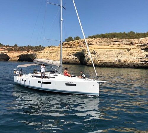 Luxury Sailboat in Portimão