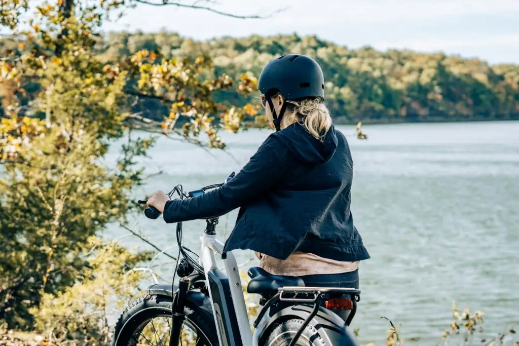 Bicicletas de estrada eléctricas para viajantes marítimos