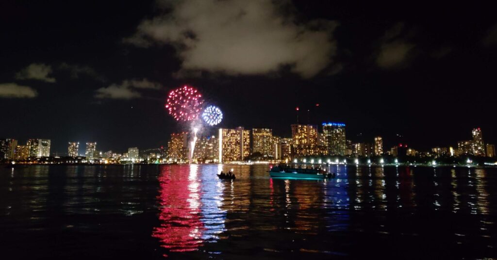 Vuurwerk boottocht in Honolulu