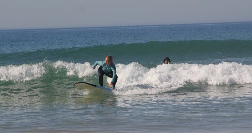 Surf para grupos pequenos em Armação de Pera