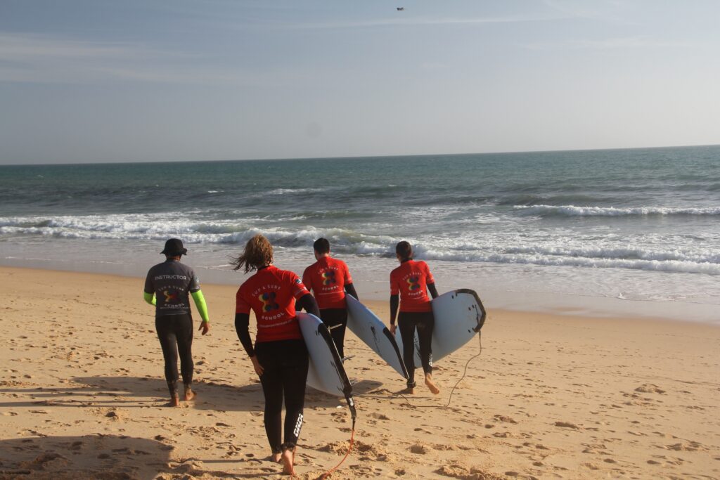 Erste Surf-Erfahrung an der Algarve