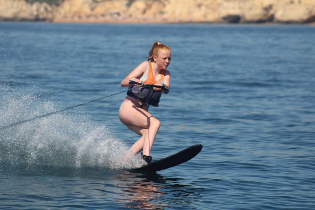 Waterskiën in Armação de Pêra