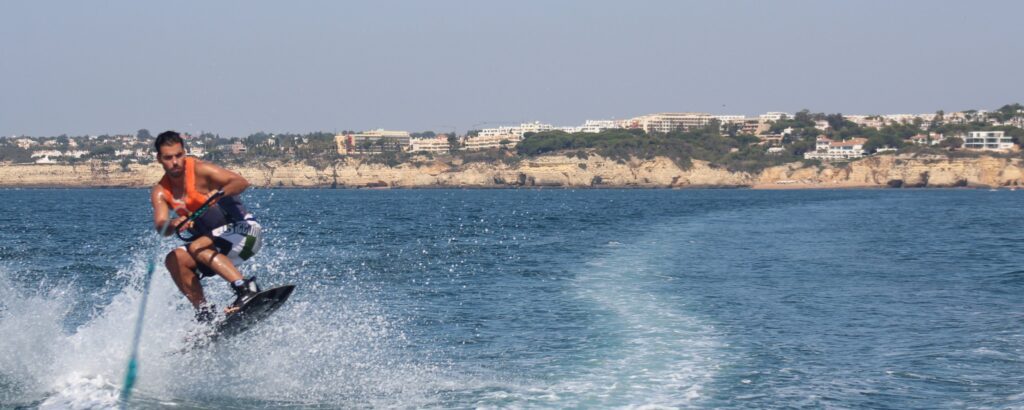 Wakeboarden in Armação de Pêra