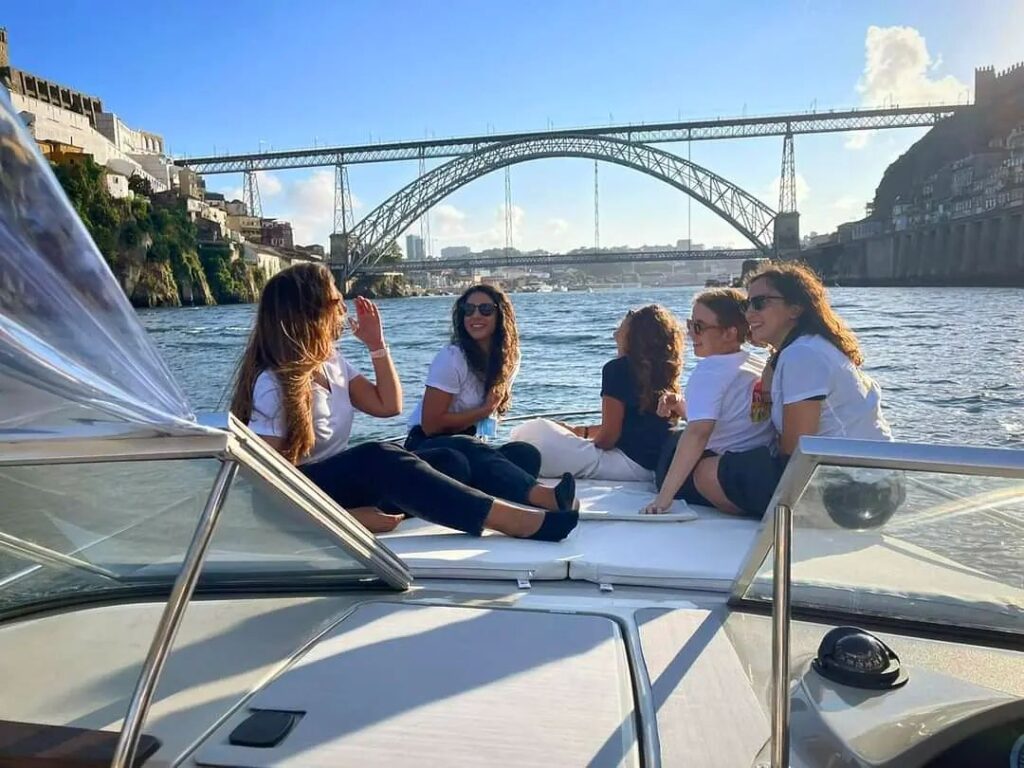 Bootstour zu den Brücken in Porto