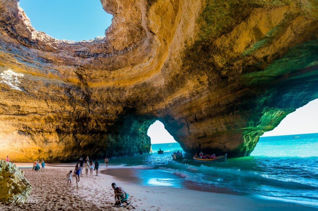 Las cuevas de Benagil son muy fotogénicas ;)