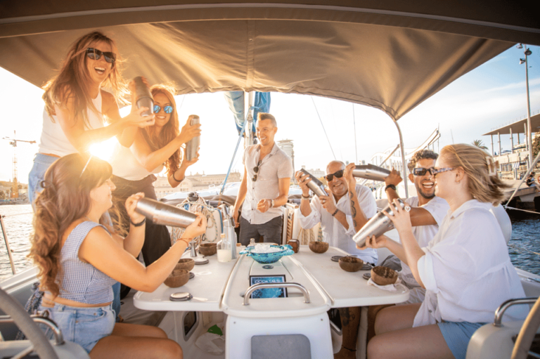 Cocktails & Sailing in Barcelona