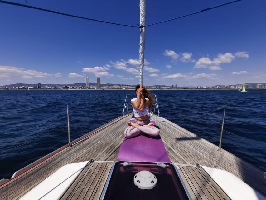 Namaste náutico: Yoga e vela em Barcelona