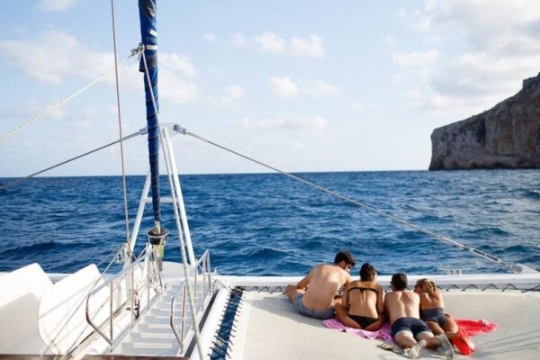 10387-relax-on-board-the-catamaran-tour-1663060340