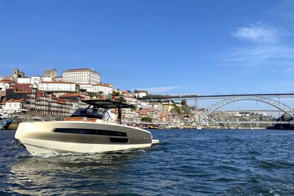 11263-10-metre-boat-from-porto-to-regua-1670240480