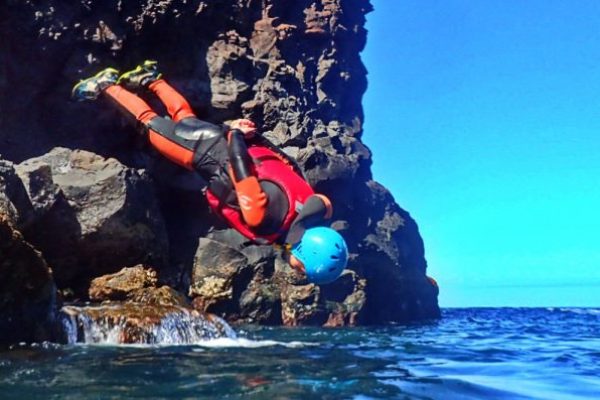 11738-let-s-go-for-coasteering-in-azores-1670950829