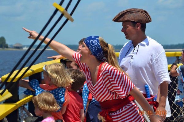 12070-pirate-boat-tour-in-hilton-head-1671286087