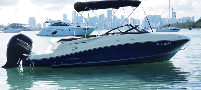 12625-rental-boat-in-miami-1675358106