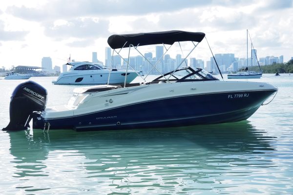 12625-rental-boat-in-miami-1675358106