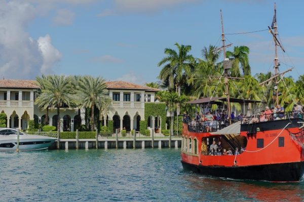 12657-sightseeing-tour-on-a-pirate-boat-in-miami-1671620238