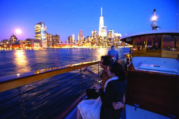 13193-new-york-city-lights-cruise-1672675670