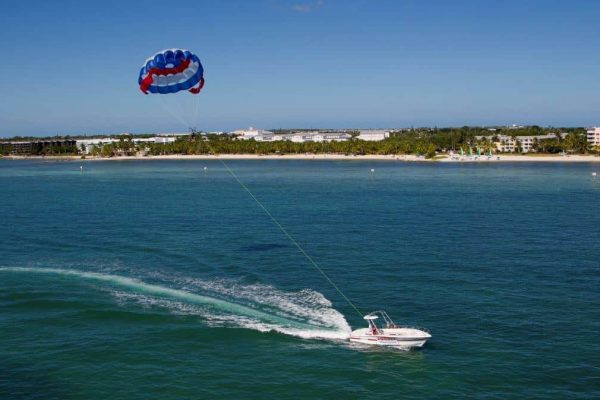 14104-historic-parasailing-tour-in-key-west-1674748754