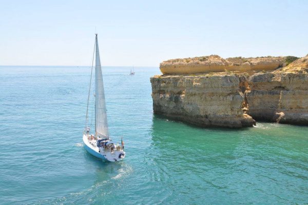 1415-sailing-to-benagil-from-albufeira-1575397572