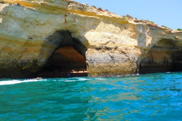 1533-the-algarve-is-beautiful-1575397613