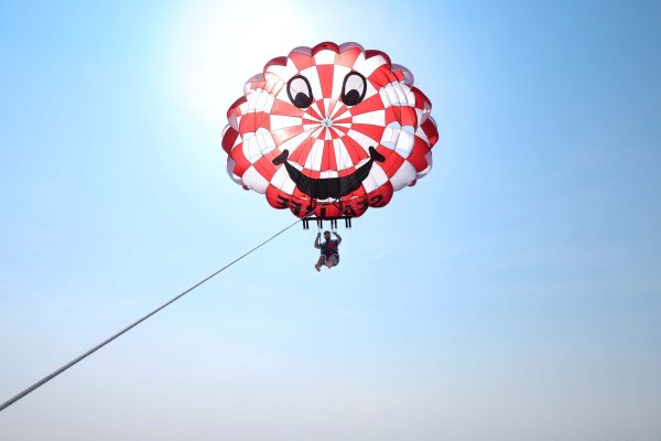 16540-parasailing-ride-in-dubai-jbr-beach-1675090419