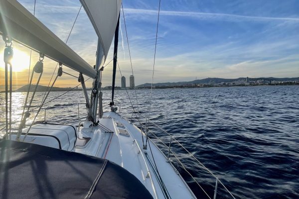 16751-magic-sailing-trip-in-barcelona-with-local-captain-1675780613