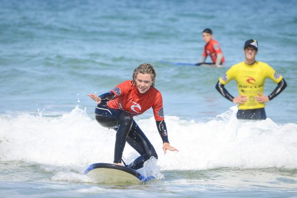 16775-newquay-surfing-lesson-1675853354