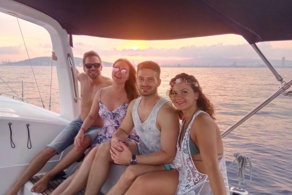 16892-sunset-tour-on-a-boat-in-barcelona-1676118223