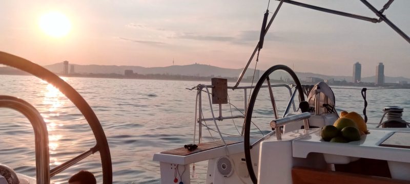 16896-sunset-tour-on-a-boat-in-barcelona-1676118223