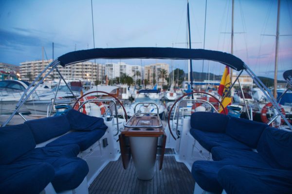 16915-private-luxurious-sailing-tour-in-barcelona-1676120330