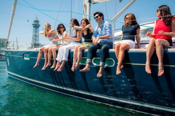 16918-private-luxurious-sailing-tour-in-barcelona-1676120330