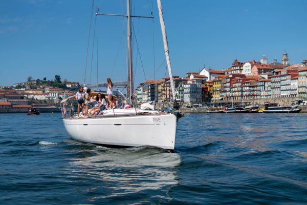 17239-sightseeing-boat-tour-in-porto-1676481405