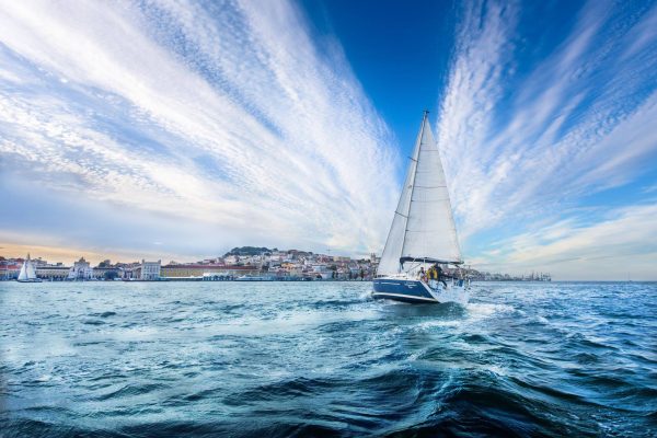 17408-sightseeing-boat-tour-in-lisbon-1676983487