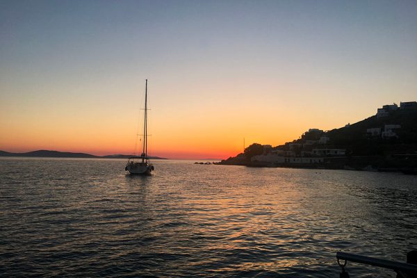 18002-sunset-cruise-in-mykonos-1677517916