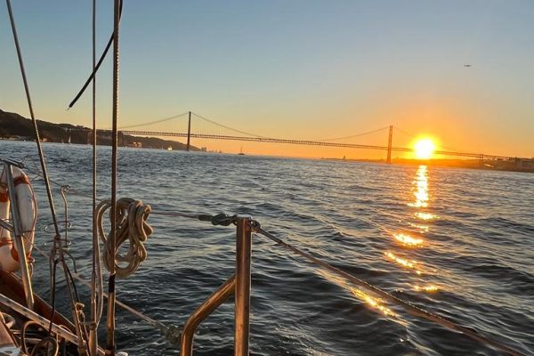 18033-sailboat-sunset-tour-in-lisbon-1677587389