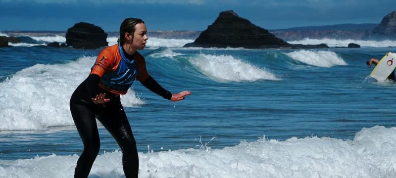 18082-private-group-surf-lesson-from-carvoeiro-1677772503