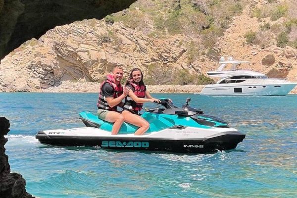 18184-jet-ski-rental-without-a-licence-in-ibiza-1678030096