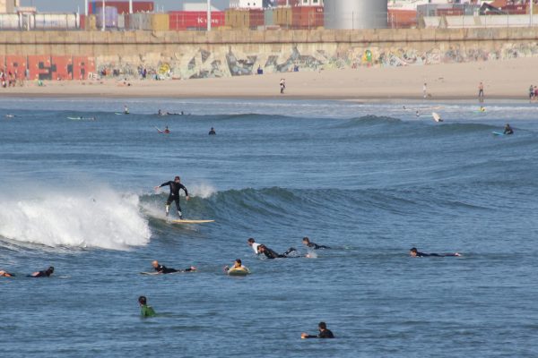 1821-matosinhos-is-great-for-surfing-1575397739