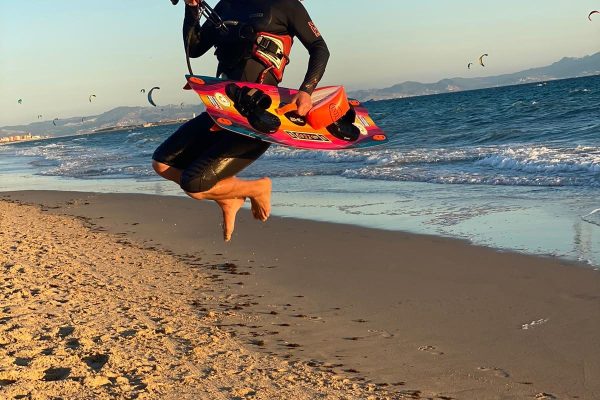 18649-learn-to-kitesurf-in-tarifa-1678707560