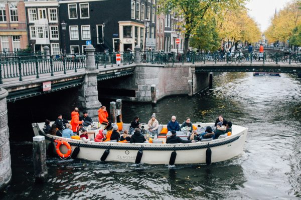 18705-canal-boat-cruise-in-amsterdam-1679063187