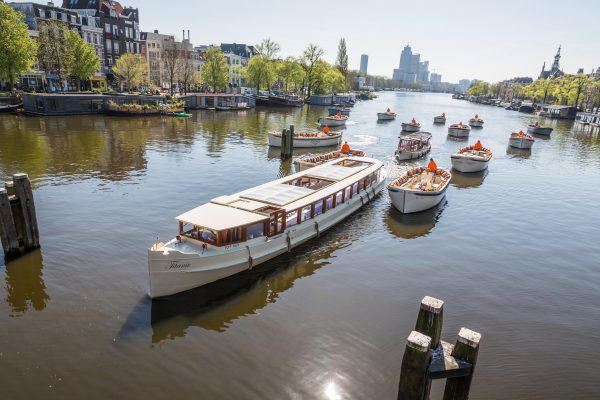 18717-luxury-boat-tour-in-amsterdam-1679066079