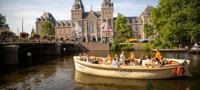 18727-boat-trip-in-amsterdam-1679067527