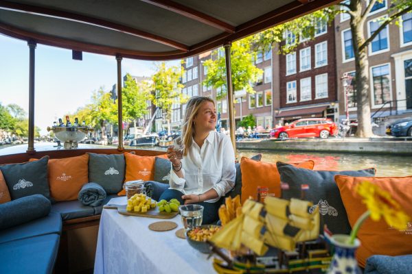 18743-boat-tour-with-drinks-and-snacks-in-amsterdam-1679066669